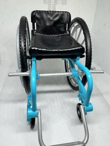Barbie silla de ruedas fashionistas verde azulado/azul frenos de trabajo juguete para niños 2018 - Imagen 1 de 11