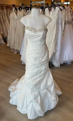 Vestido de novia sin tirantes con escote de cuentas vestido de sirena blanco marfil talla 8 Foto 1 de 4