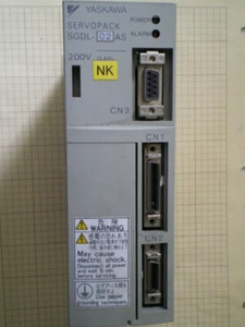 SERVOAMPLIFICADOR YASKAWA SGDL-02AS 200V 200W - Imagen 1 de 3