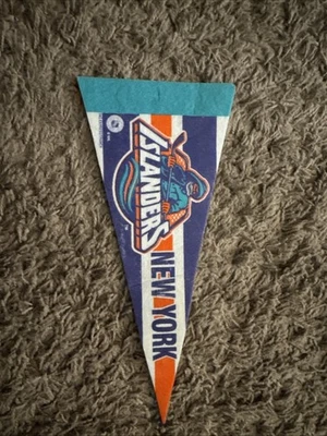 NY Islanders Mini Pennant - Image 1 of 2