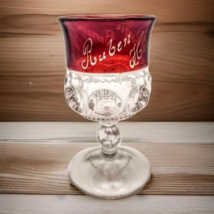 Antigua copa de recuerdo de vidrio prensado de rubí EAPG 1908 Rubén a Maggie - Imagen 1 de 7