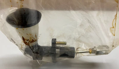 Cilindro maestro de embrague japonés - 27-01504 / P8176 - Se adapta a Toyota Corolla 78-79 Foto 1 de 4