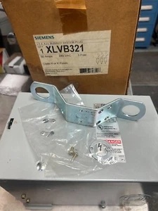 Siemens XLVB321, 30A, 3-P, Enchufe Bus Nuevo en Caja - Imagen 1 de 5
