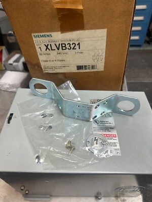 Siemens XLVB321, 30A, 3-P, Enchufe Bus Nuevo en Caja Foto 1 de 4
