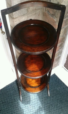 Antique Mahogany  free standing 3 tier circular cake display stand side table Cover