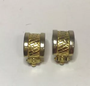 Pendientes Givenchy Tono Plata Tono Dorado Tejido Demi Aro Clip Poco Más de 3/4 pulgadas - Imagen 1 de 18
