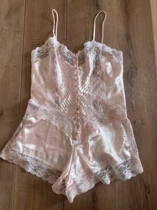 Lencería Mameluco Peluche Encaje Satinado Rosa Victoria's Secret Etiqueta Dorada De Colección Talla M LEER - Imagen 1 de 12