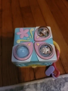 Littlest Pet Shop Teeniest Tiniest Pop Up Bunny Playset Bunny Hat LPS Hasbro - Picture 1 of 4