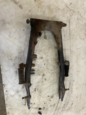 Bastidor espaciador barra basculante basculante Kawasaki F11 250 F11 1975 75 Foto 1 de 2