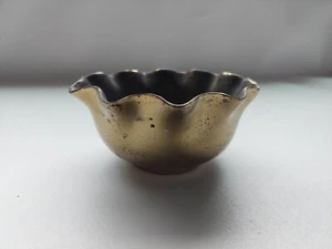 Messingschale mit gewellten Rändern, Vintage Patina, schwer 5,5", massive Schale - Bild 1 von 7
