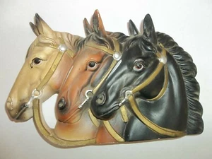 CHALK THREE HORSE HEADS PLAQUE BRADLEY EXCLUSIVE JAPAN - Picture 1 of 2