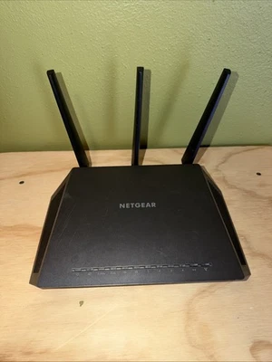 NETGEAR Nighthawk R7000 AC1900 WiFi Router Black SPEEDS (UP TO 1900 Mbps) - Image 1 of 3