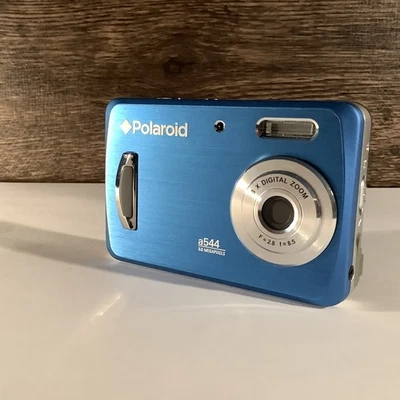 Polaroid A544 5.0MP Digital Camera - Does NOT power up PARTS or Repair - Blue - Image 1 of 4