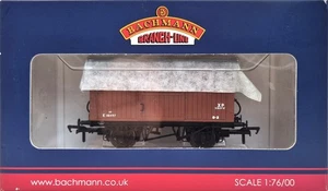 Bachmann 38-475 BR 12 Ton Non-Ventilated Van E181497 in Early BR Bauxite Livery - Picture 1 of 2