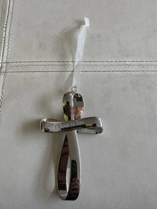 Hallmark God's Love Is Limitless Cross With Heart Ornament Keepsake 2019 - Picture 1 of 6