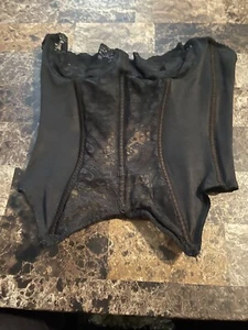 VINTAGE BLACK / LACE BUSTIER BRA! 36 B - Picture 1 of 7