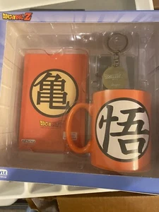 Dragon Ball Z Geschenkset Tasse, Schlüsselanhänger Buch Funk Pop - Bild 1 von 2
