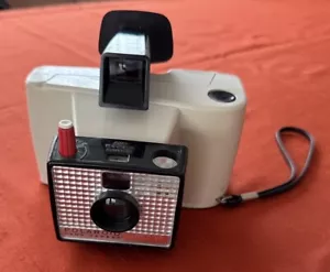 Polaroid „The Swinger“ Model 20 Sofortbildkamera. Kamera mit Anleitung. - Bild 1 von 9