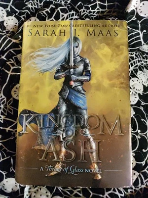 Kingdom of Ash by Sarah J. Maas Target Exclusive 1st/1st Hardcover w/ card Foto 1 de 4