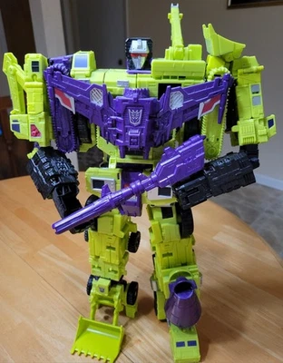 Hasbro Transformers Generations Combiner Wars Titan Devastator, loose, preowned - Image 1 of 4