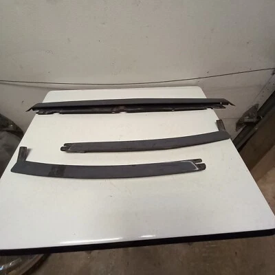 Juego de 3 molduras de parabrisas inferior capó Ford Mustang 1979-1982 Foto 1 de 4