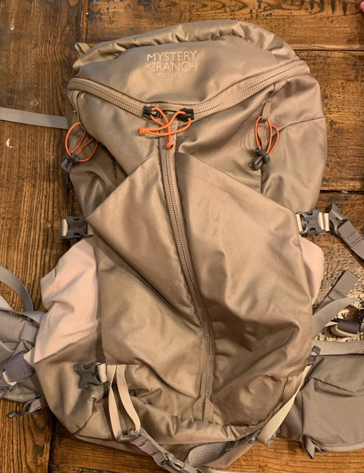 Mochila Mystery Ranch Coulee 30, 30L, bronceada, buena para viajes y EDC Foto 1 de 4