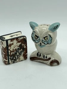 Vintage 1950s Unbranded Owl and "Who's Who's" book salt and pepper shakers - Picture 1 of 9