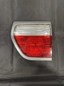 2003-2006 SUBARU BAJA PASSENGER RIGHT INNER TAIL LIGHT LAMP 2004 2005 03 04 05 - Picture 1 of 6