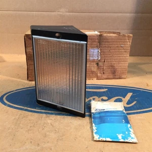 72 73 MONTEGO NOS OEM FORD D2GY-13209-A LENS - PARKING LAMP LH - Picture 1 of 4