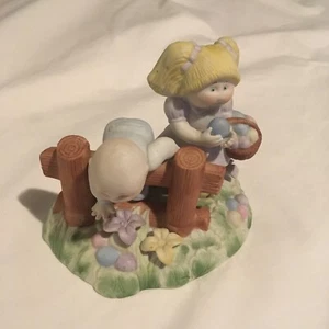 1985 Cabbage Patch Kids Porcelain Figurine "Finding Easter Treats" - Picture 1 of 7