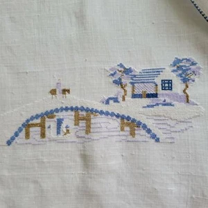 Vtg Oriental Theme cross stitch 40x40 tablecloth w 9 various size Napkins - Picture 1 of 8