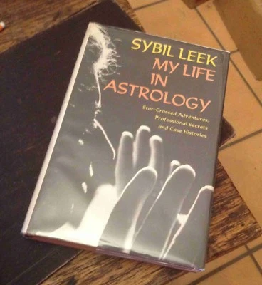 My Life in Astrology SYBIL LEEK 1972 SIGNED FIRST Autobiography  RARE! Reduced Foto 1 de 4