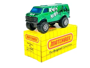 Matchbox Superfast MB44 Dark Green Ridin High 4x4 Chevy Van w/Yellow Grid Box - Picture 1 of 12