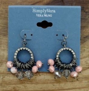 Orecchini pendenti con perline rosa Simply Vera Wang nuovi - Foto 1 di 3