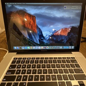 Apple MacBook Pro 15.4” Intel Core i7 4GGB DDR3 RAM 750GB SATA HD - No Battery - Picture 1 of 8