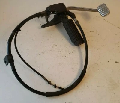 Suzuki GZ250 2002 cable pedal freno trasero estriba derecha y soporte GZ 250 Foto 1 de 4