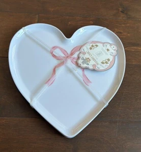 Shabby Chic Set Of 4 Salad Plates Valentines Pin Bow Heart Shaped Melamine - Picture 1 of 2