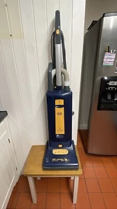 Quality German SEBO Automatic X4 Extra Powerful Upright Vacuum Cleaner 1300w VGC - Picture 1 of 13