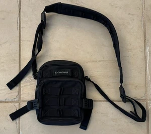Balenciaga Spellout Side Bag Crossbody Unisex - Picture 1 of 1