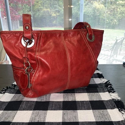 Bolso de Mano Hobo de Hombro Fósil de Cuero Rojo De Colección con Llave Larga Vida De Colección Foto 1 de 4