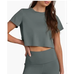 Rhone Serene Crop Performance T-Shirt - Green - Small (New) - Picture 1 of 4