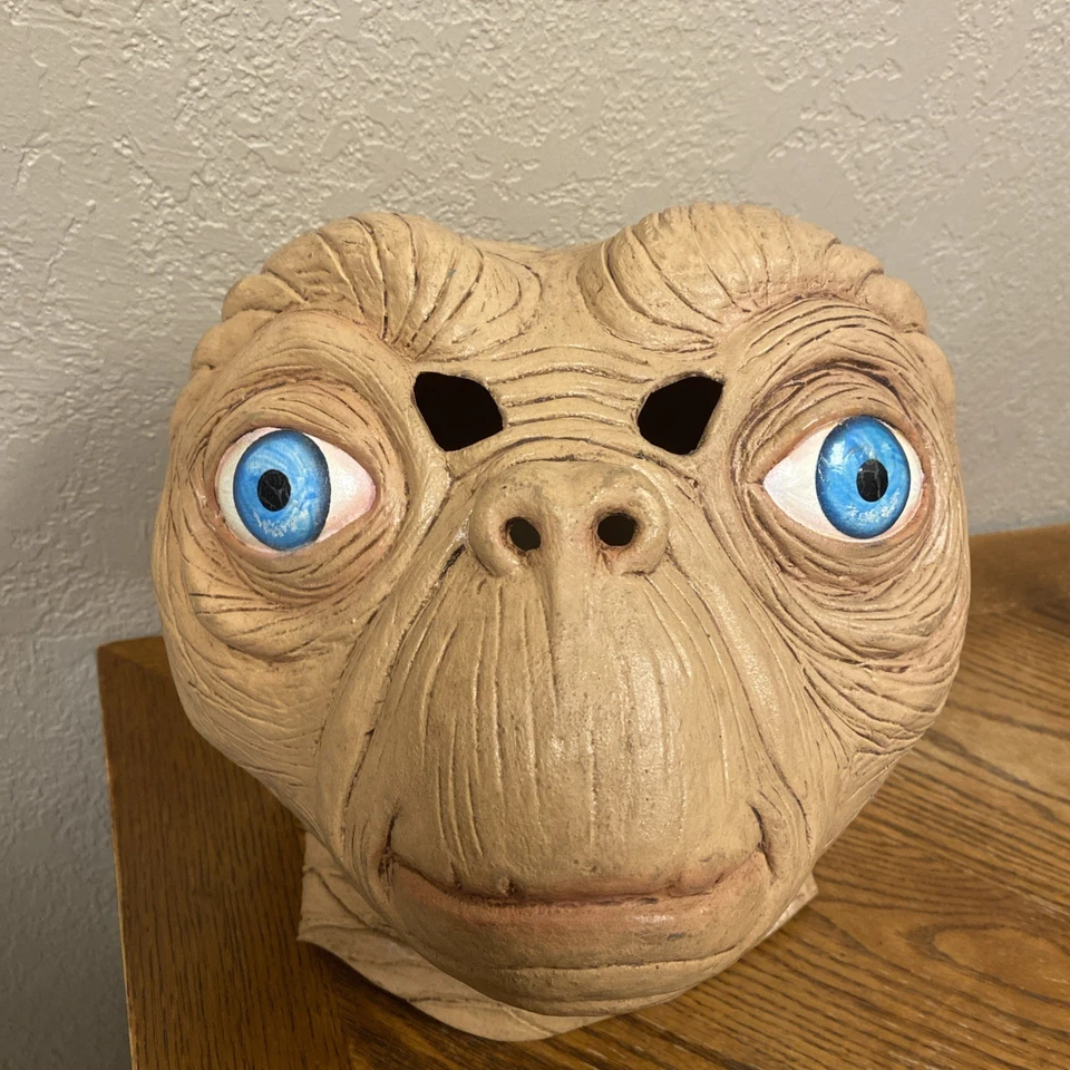 VTG E.T. Extra Terrestrial Rubber Mask Universal Studios Rare FUN Halloween EUC - Image 1 of 4