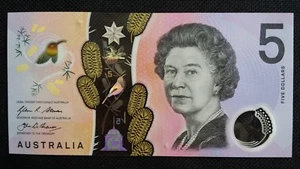AUSTRALIA $5 2016 UNC Banknote - Queen Elizabeth II - Bild 1 von 4