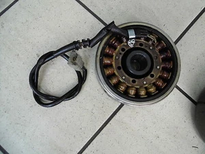 B2. Honda VF 750 F RC15 Lichtmaschine Stator Rotor Alternator - Picture 1 of 1