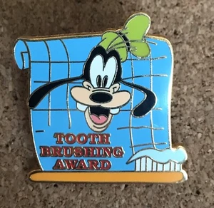 Disney Goofy Tooth Brushing Award Pin - Picture 1 of 1