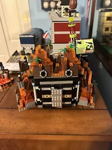 Lego Agents 8637 Mission 8: Volcano Base READ DESCRIPTION (INCOMPLETE) - Picture 1 of 5