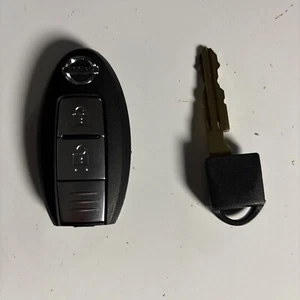 Nissan Key Fob Genuine Smart Key 639b15 H683 - Picture 1 of 8