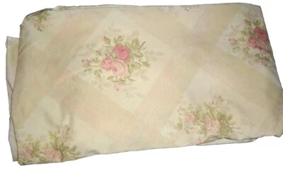 VINTAGE SPRINGMAID PINK & GREEN ROSES FLORAL LACE (1) FULL FITTED SHEET 7" - Image 1 of 4