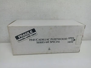 1941 Cadillac Fleetwood Series 60 Special GM Black Danbury Sc. 1/24-ZR-I2 - Foto 1 di 13