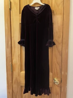Girls My Michelle Long Purple Velour Dress Size 10 - Imagem 1 de 4